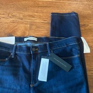 Banana Republic denim legging nwt size 32